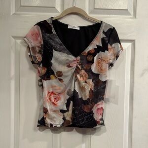 Rebellious Dreamer brand size L pullover top- NWT